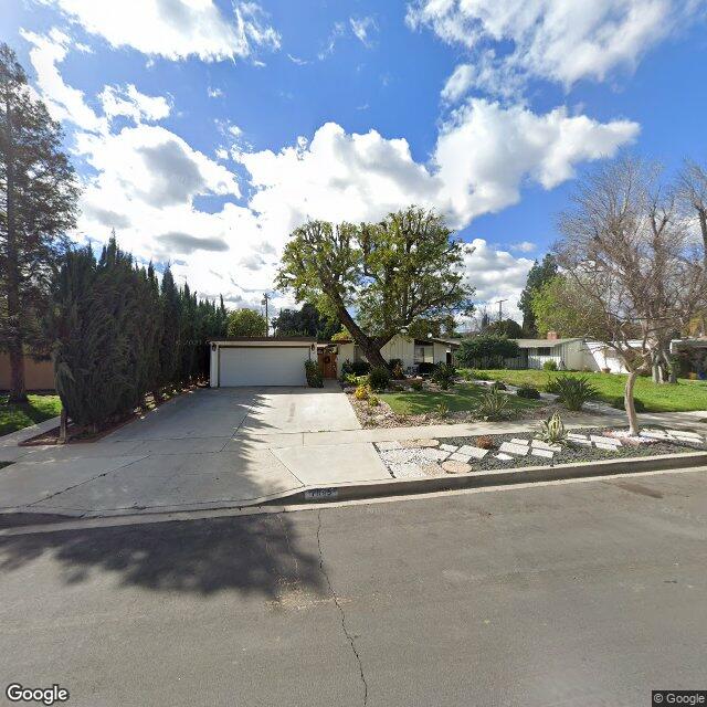 photo of 7945 CAPISTRANO AVE LOS ANGELES CA 91304