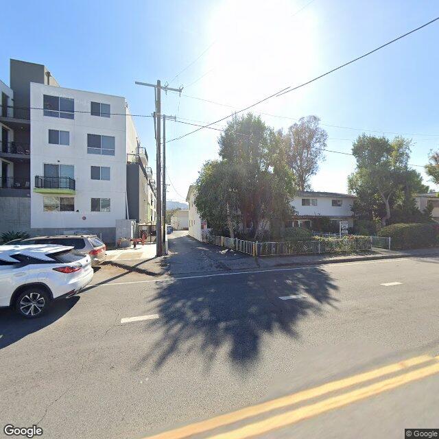 photo of 11050 MOORPARK ST LOS ANGELES CA 91602