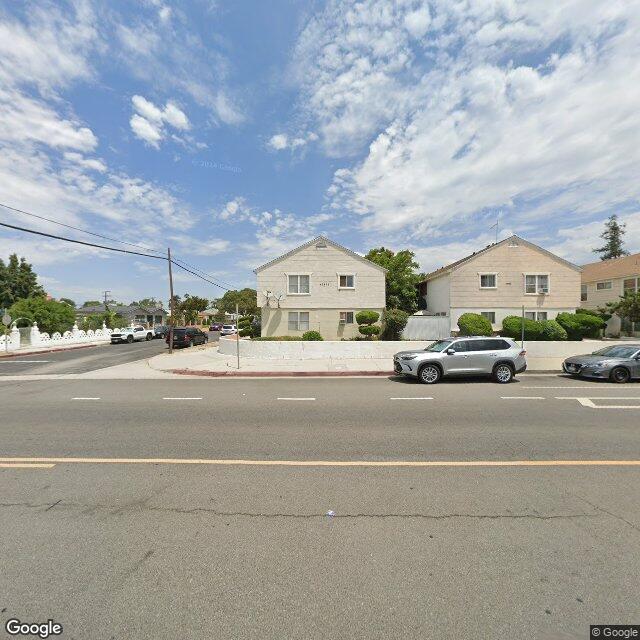 photo of 10673 OXNARD ST LOS ANGELES CA 91606