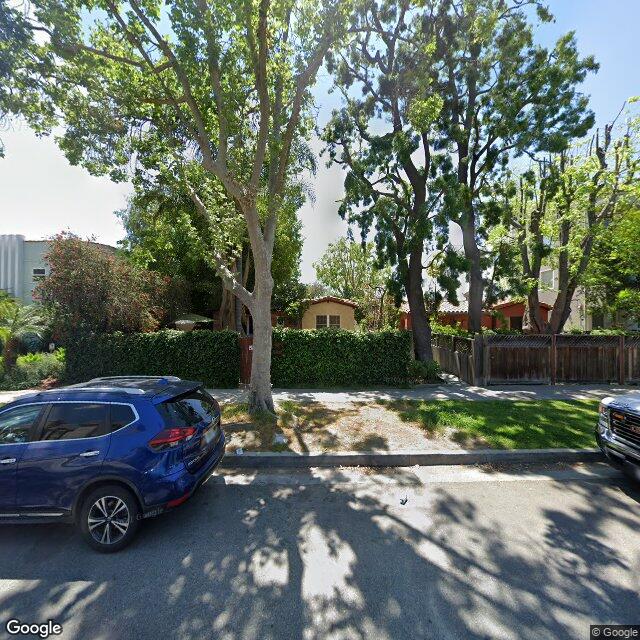 photo of 10746 CAMARILLO ST LOS ANGELES CA 91602