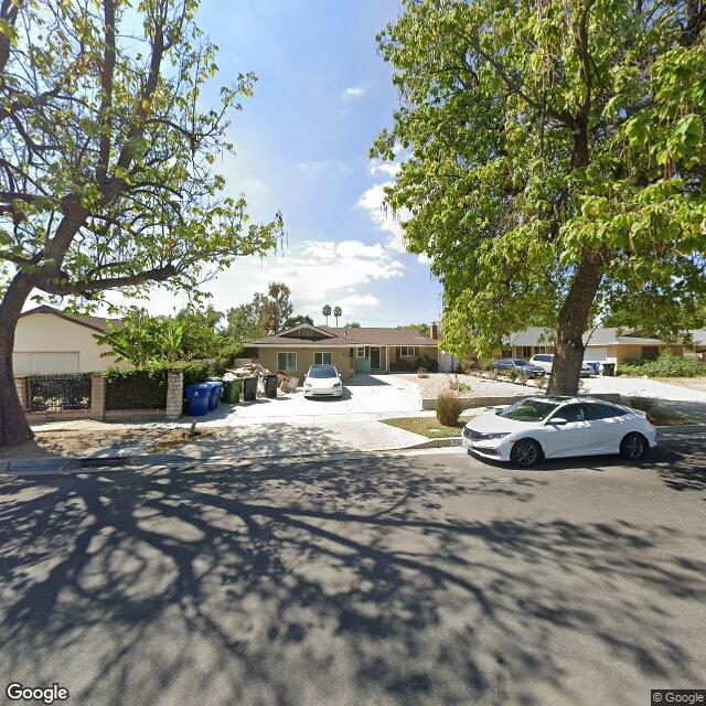 photo of 7739 GLADE AVE LOS ANGELES CA 91304