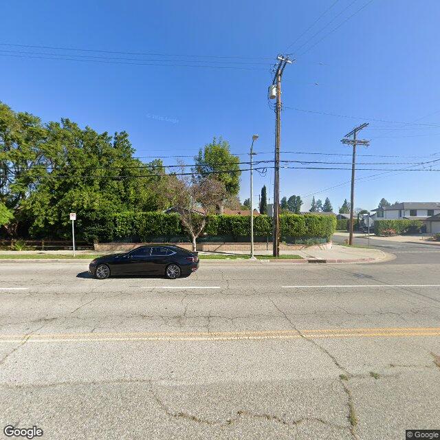 photo of 7802 WOODLAKE AVE LOS ANGELES CA 91304