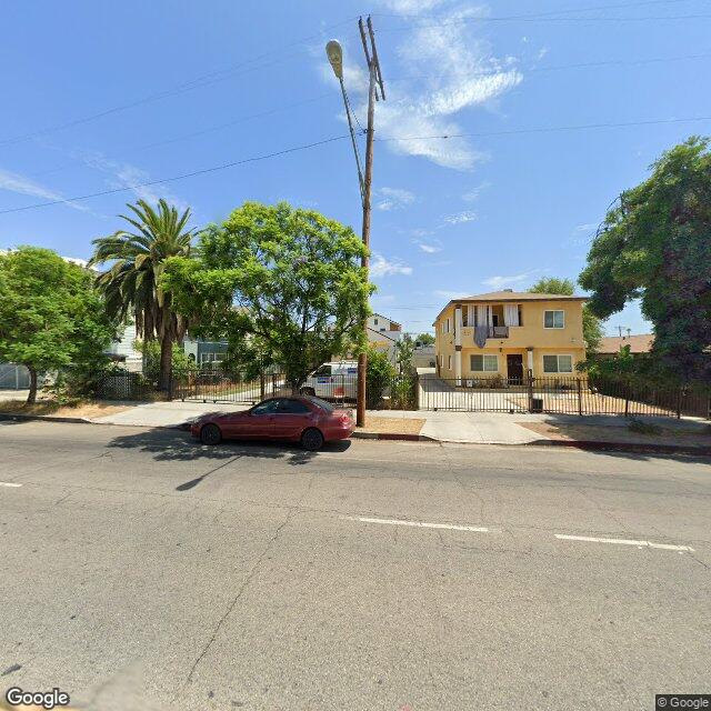 photo of 5718 VINELAND AVE LOS ANGELES CA 91601