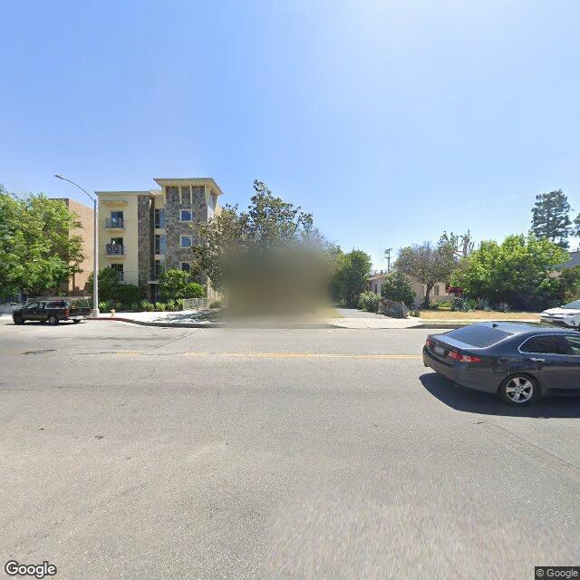 photo of 10800 CAMARILLO ST LOS ANGELES CA 91602