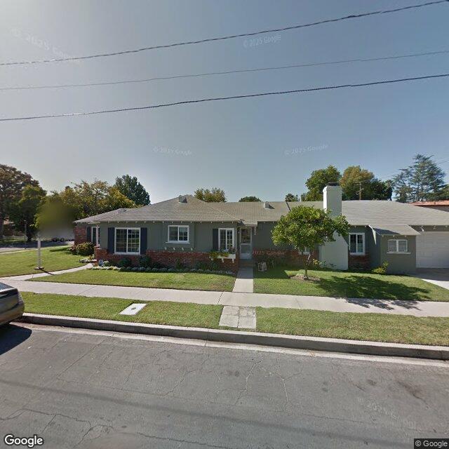 photo of 4621 WILLOWCREST AVE LOS ANGELES CA 91602