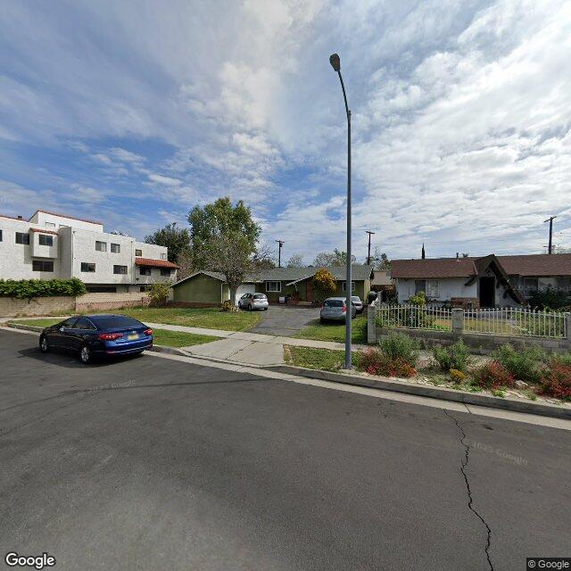 photo of 7922 HANNA AVE LOS ANGELES CA 91304