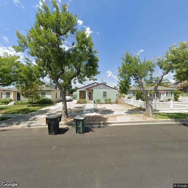 photo of 2241 N MANNING ST BURBANK CA 91505