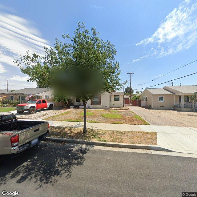 photo of 2108 N DYMOND ST BURBANK CA 91505