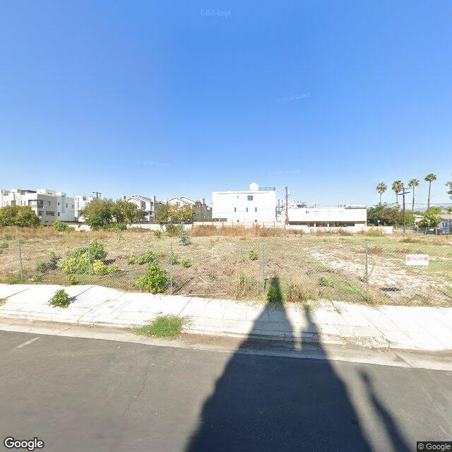 photo of 10743 SARAH ST LOS ANGELES CA 91602