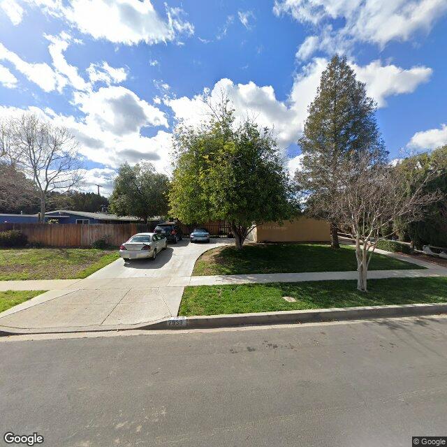 photo of 7939 CAPISTRANO AVE LOS ANGELES CA 91304