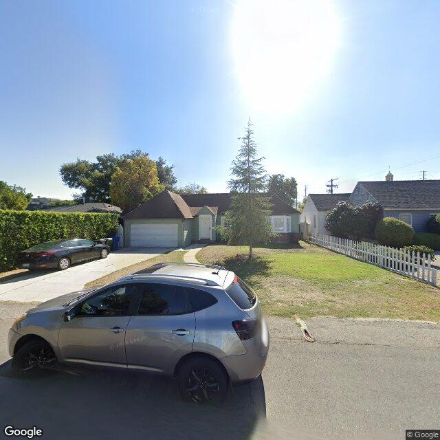 photo of 10742 LANDALE ST LOS ANGELES CA 91602