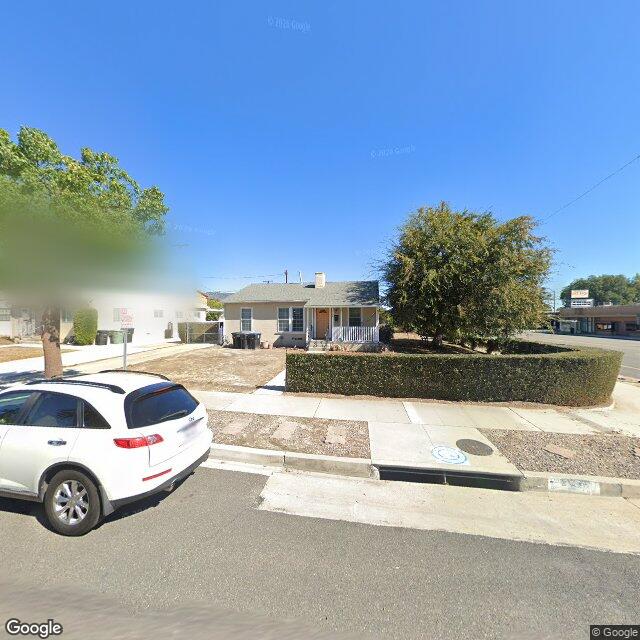 photo of 2100 N DYMOND ST BURBANK CA 91505