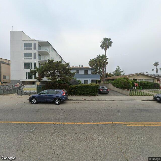 photo of 10924 CAMARILLO ST LOS ANGELES CA 91602