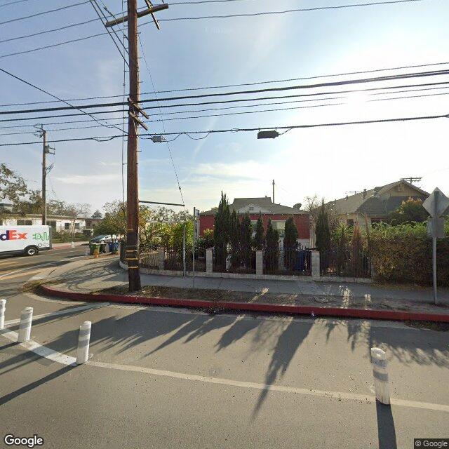 photo of 10934 OXNARD ST LOS ANGELES CA 91606