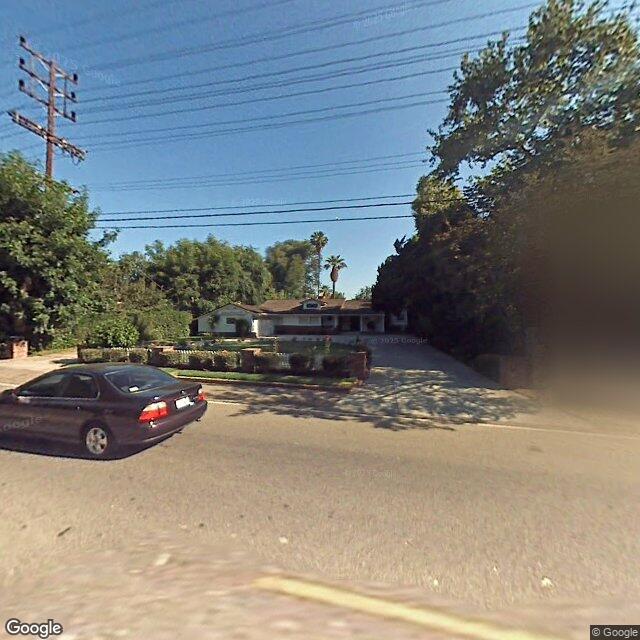 photo of 10509 CAMARILLO ST LOS ANGELES CA 91602