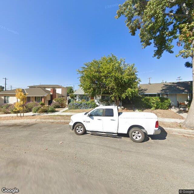 photo of 5919 AUCKLAND AVE LOS ANGELES CA 91601