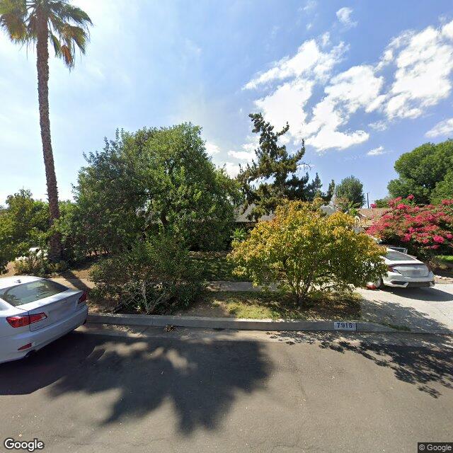 photo of 7915 MOORCROFT AVE LOS ANGELES CA 91304