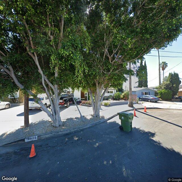 photo of 10926 LEMAY ST LOS ANGELES CA 91606