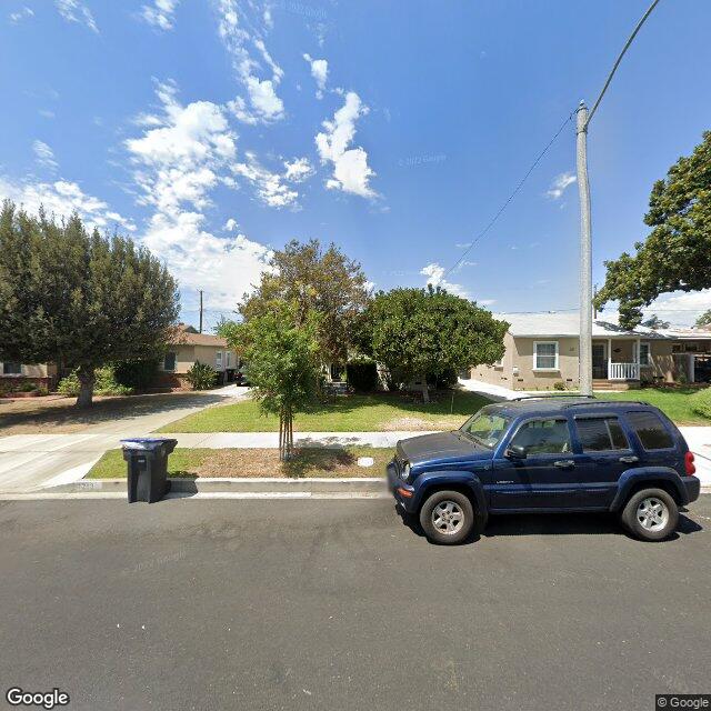 photo of 2213 N VALLEY ST BURBANK CA 91505