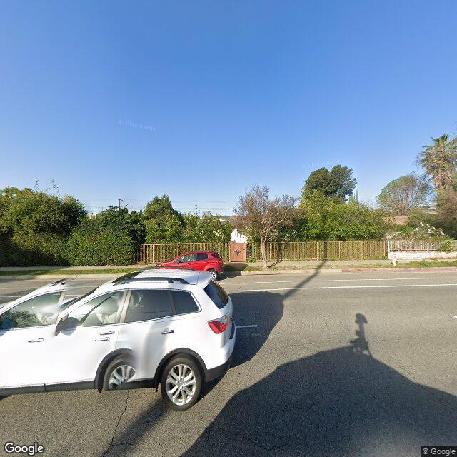 photo of 7857 FALLBROOK AVE LOS ANGELES CA 91304