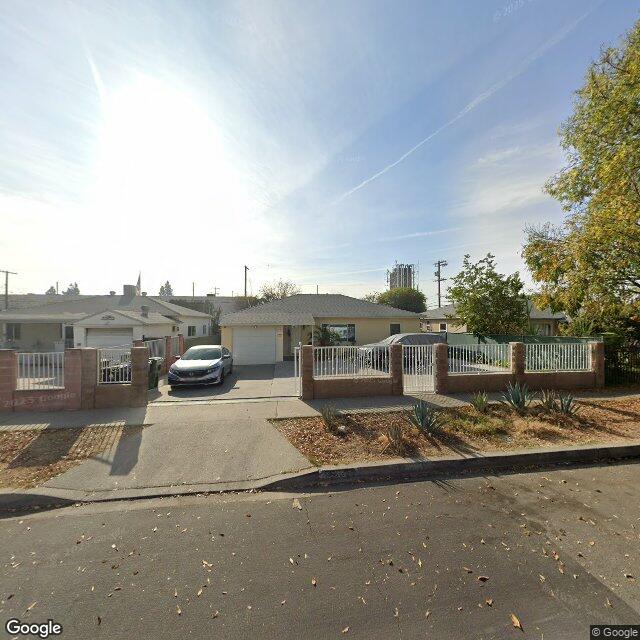 photo of 10922 CANTLAY ST LOS ANGELES CA 91352