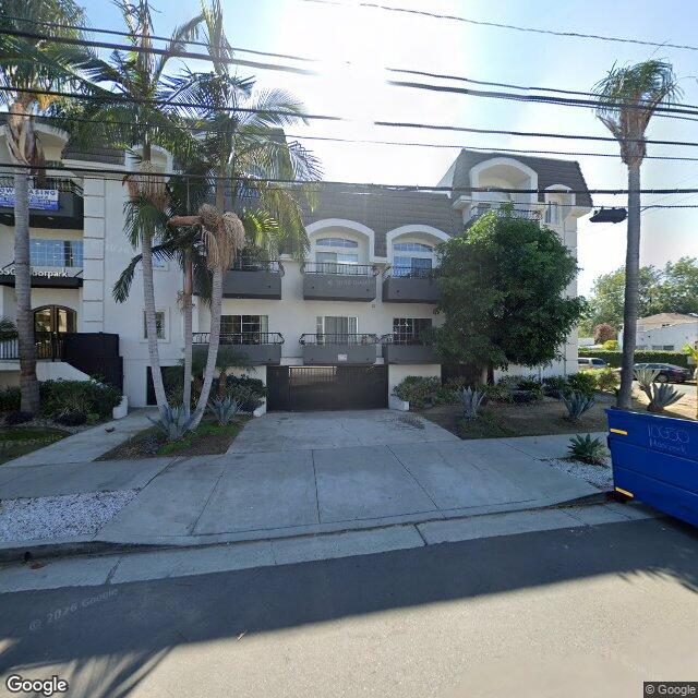 photo of 10656 MOORPARK ST LOS ANGELES CA 91602