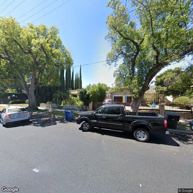 photo of 823 N CLYBOURN AVE BURBANK CA 91505