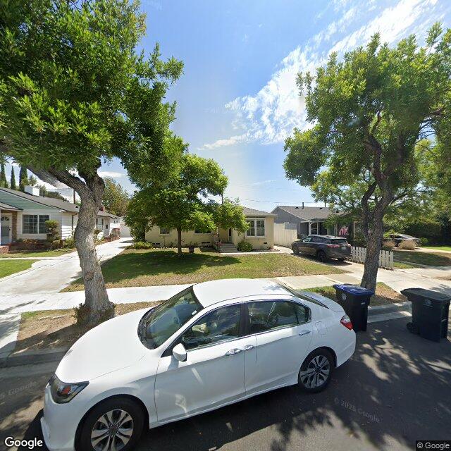 photo of 2140 N MANNING ST BURBANK CA 91505