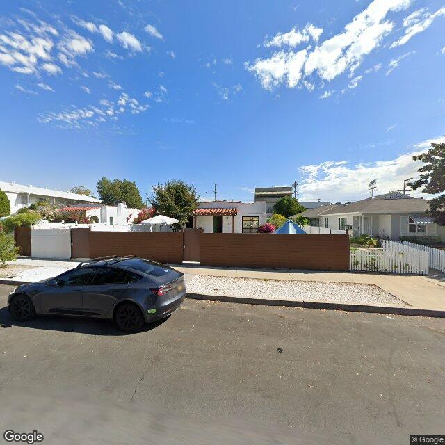 photo of 5512 WILLOWCREST AVE LOS ANGELES CA 91601