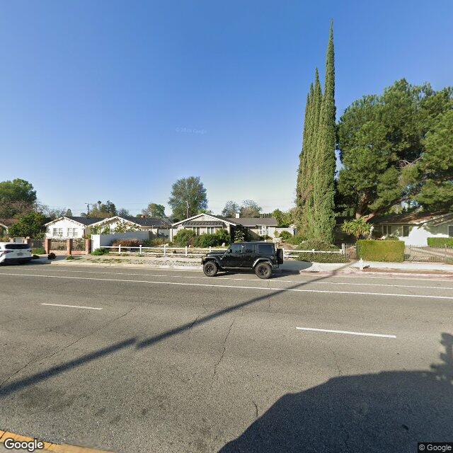 photo of 8141 FALLBROOK AVE LOS ANGELES CA 91304