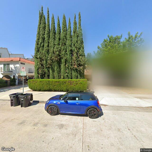 photo of 10721 BLOOMFIELD ST LOS ANGELES CA 91602