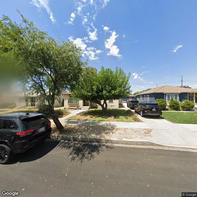 photo of 2033 N ROSE ST BURBANK CA 91505