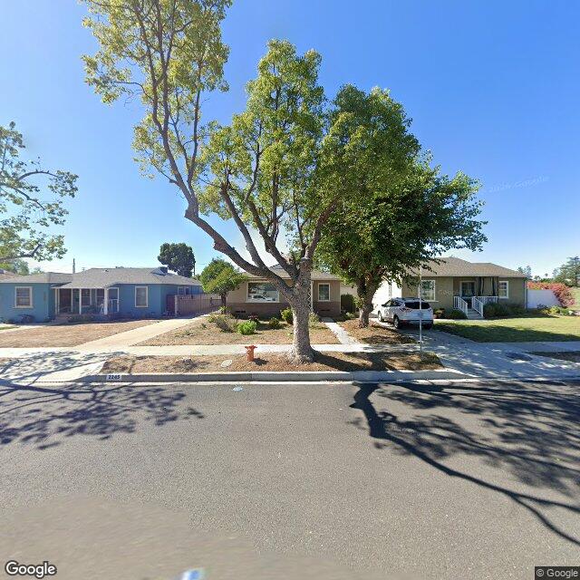 photo of 2245 N DYMOND ST BURBANK CA 91505