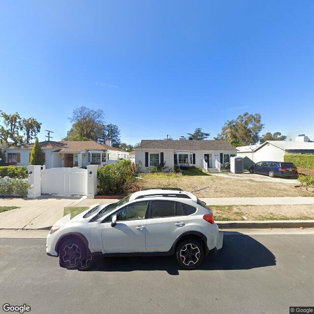 photo of 4613 WILLOWCREST AVE LOS ANGELES CA 91602