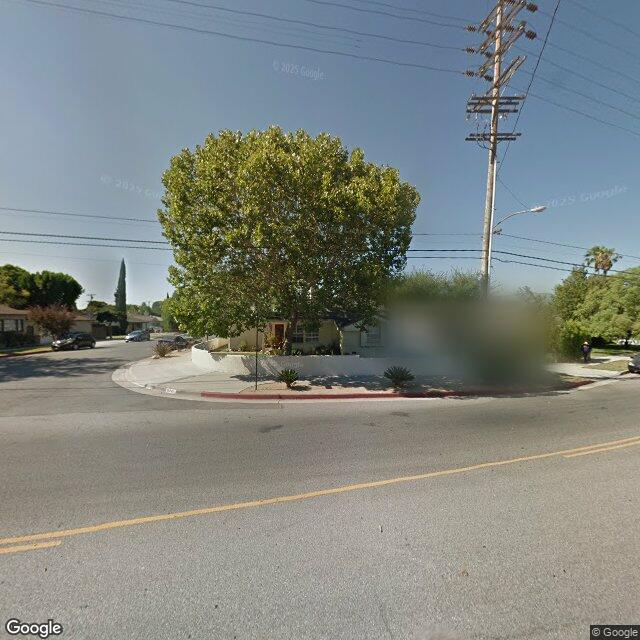 photo of 10229 CAMARILLO ST LOS ANGELES CA 91602