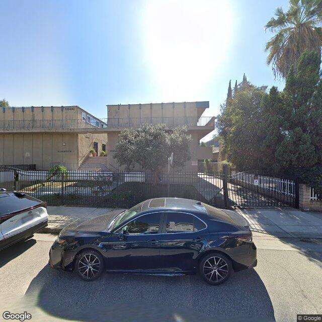 photo of 10840 CAMARILLO ST LOS ANGELES CA 91602