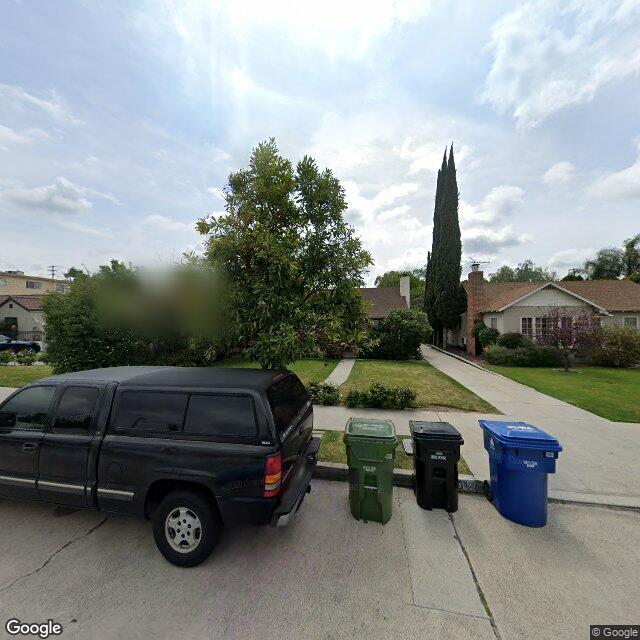 photo of 11040 LANDALE ST LOS ANGELES CA 91602