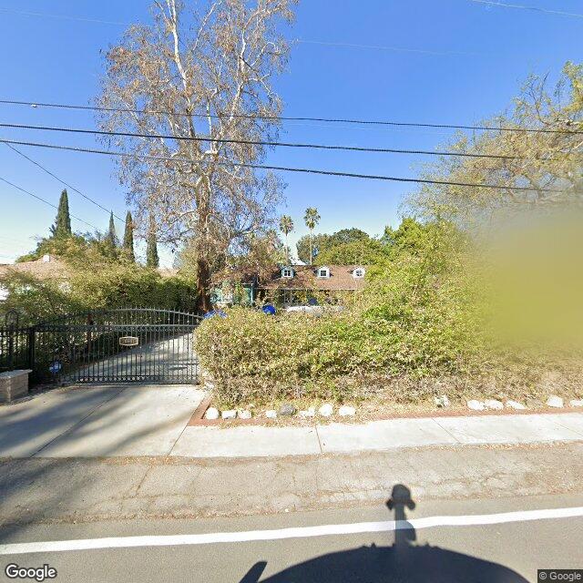 photo of 10541 CAMARILLO ST LOS ANGELES CA 91602