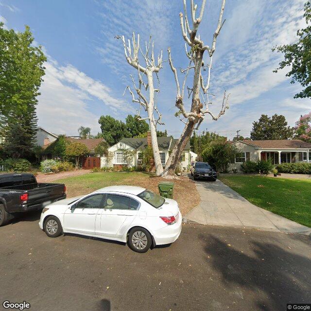 photo of 4924 WILLOWCREST AVE LOS ANGELES CA 91601
