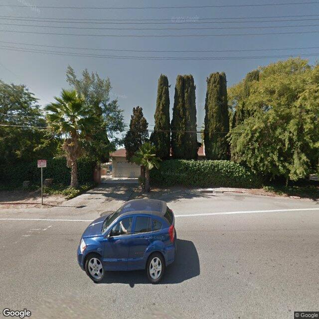 photo of 10345 CAMARILLO ST LOS ANGELES CA 91602
