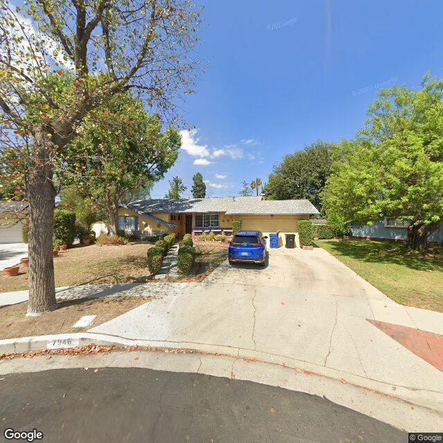photo of 7946 MOORCROFT AVE LOS ANGELES CA 91304