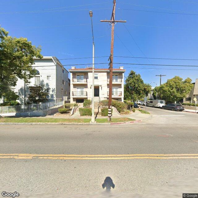 photo of 10835 CAMARILLO ST LOS ANGELES CA 91602