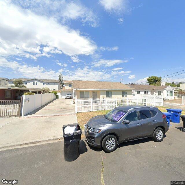 photo of 10935 HAMLIN ST LOS ANGELES CA 91606