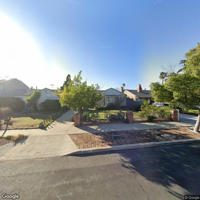 photo of 4831 FORMAN AVE LOS ANGELES CA 91601