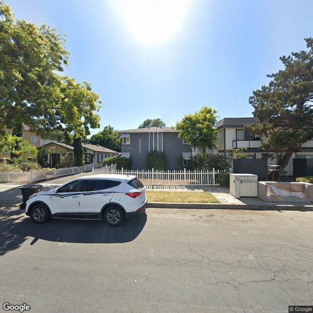 photo of 5225 SATSUMA AVE LOS ANGELES CA 91601