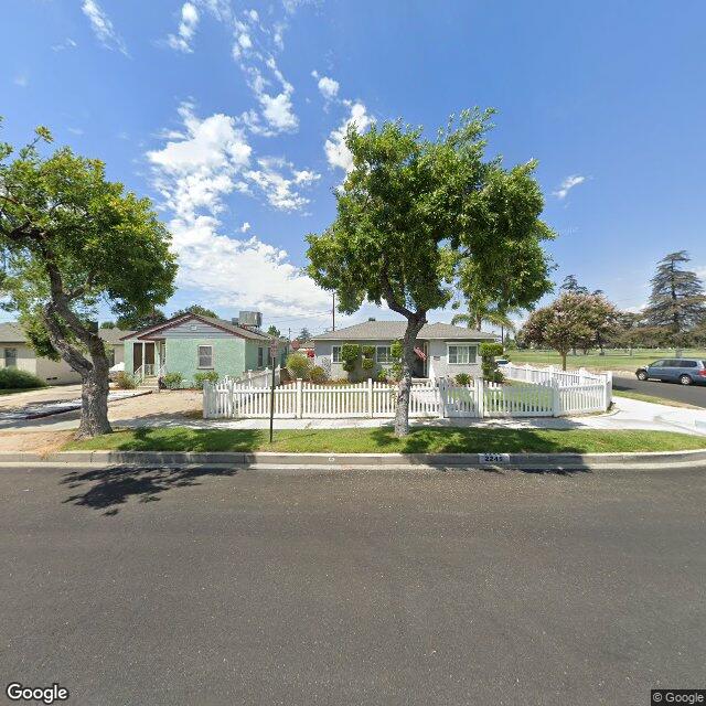 photo of 2245 N MANNING ST BURBANK CA 91505
