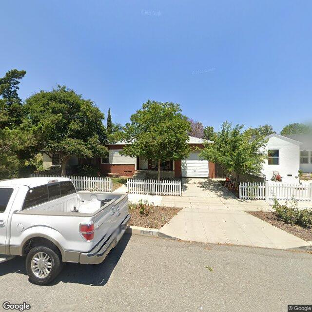 photo of 10461 CHANDLER BLVD LOS ANGELES CA 91601