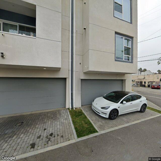 photo of 4827 CRANER AVE LOS ANGELES CA 91601