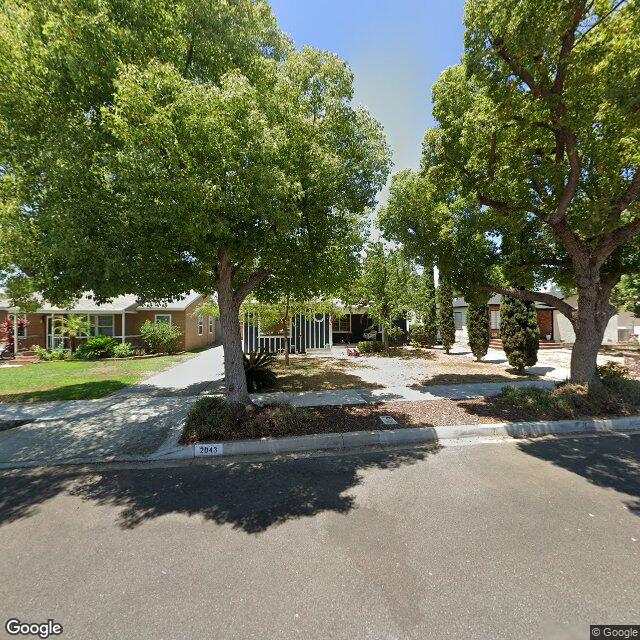 photo of 2043 N EVERGREEN ST BURBANK CA 91505