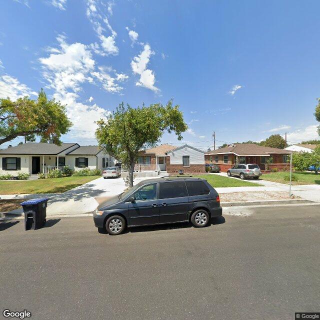 photo of 2205 N MANNING ST BURBANK CA 91505
